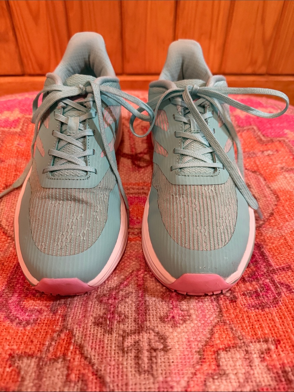 AVIA ATHLETIC SHOES 8